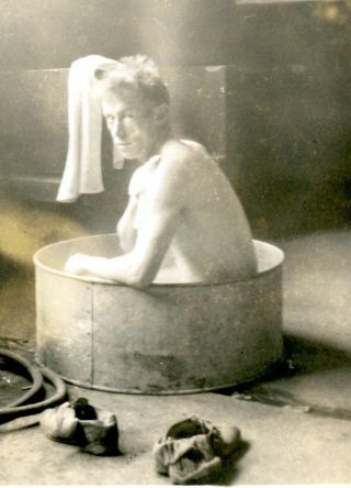 ANTIQUE B/W PHOTO - MAN TAKING A BATH IN A TIN OR GALVANIZED TUB 2