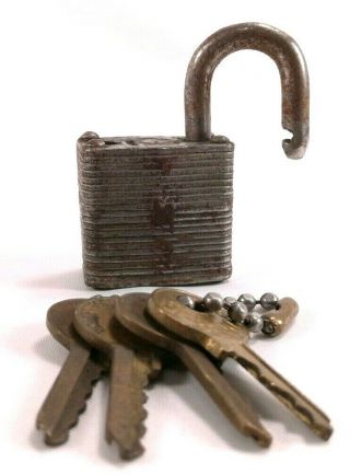 Vintage Master Lock Padlock No 7 Milwaukee Brass Lion Embossed 4 Keys