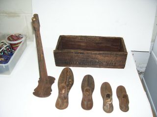Vintage Antique 5 Piece Cast Iron Cobbler Set With Wooden Box