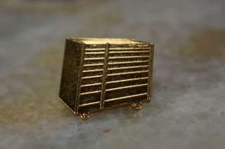 Gold Tone Snap - On Roll Cab Toolbox Shirt Hat Pin