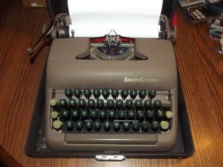 Vintage Smith - Corona Clipper Typewriter W/ Green Keys And Case