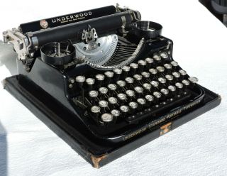 1926 Underwood Standard 4 Bank Portable Typewriter 4b101426