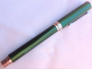 Levenger Empire - Emerald Lacquer Finish - Rollerball Pen -,  Box,  2 Refills