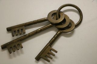 Vintage Brass Keys On Ring - Large Brass Key Wall Decor