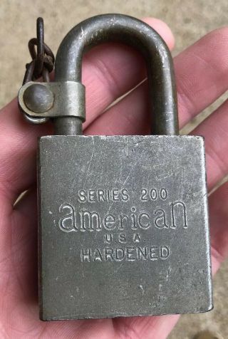 Vintage AMERICAN U.  S.  A Series 200 Hardened VHF US Padlock W/Key 2