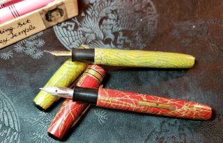 TWO VERY RARE Vintage 30 ' s Shirley Temple Fountain Pens - One Red & One Gold 5