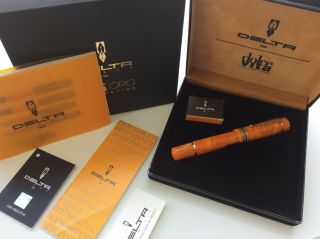 Delta Dolcevita Oro Middle Size Limited Edition Fountain Pen