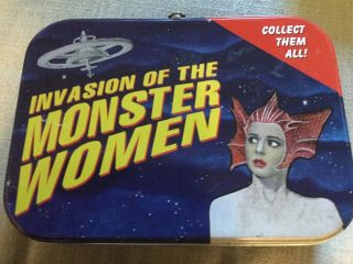 1997 Invasion Of The Monser Women Lunchbox With 1 Full Set Of Monster Women