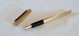 Dunhill 23k Gold Plated Barleycorn Fountain Pen With 14k Solid Gold Nib -