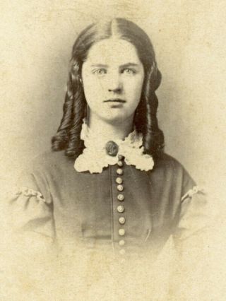 1860s Cdv Young Lady By R Stevenson & Co Of Leavenworth Kansas