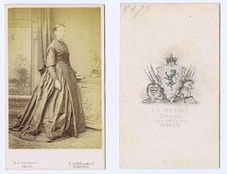 Cdv Victorian Lady Carte De Visite Photograph By Yerbury Of Edinburgh