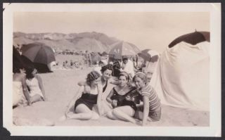 F177 - Flapper Ladies Beach Swim Suits Mandolin Old/vintage Photo Snapshot