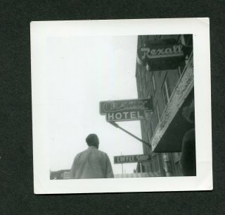 Vintage Photos Man Checking In To Crazy Hotel Mineral Wells Texas 986031