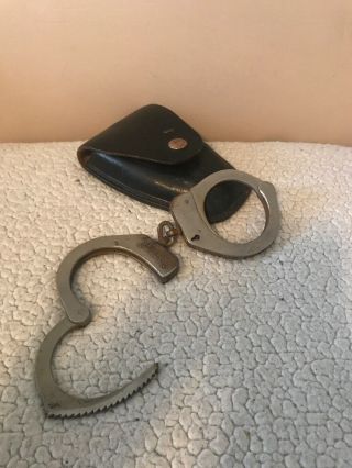 Vintage Monte Carlo Chief Of Police Single Link Handcuffs With Leather Pouch