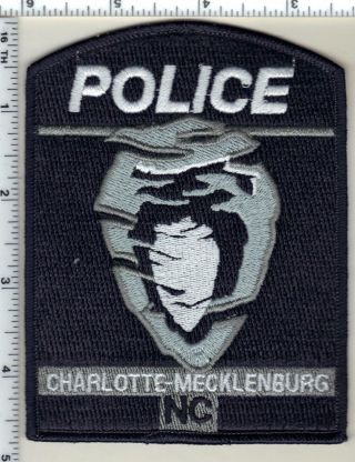 Charlotte - Mecklenburg Police (north Carolina) Shoulder Patch From The 1990 