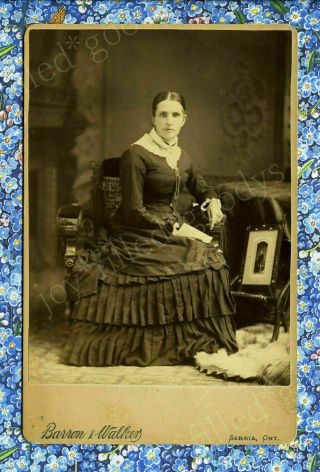 1870s 80s Lady With Framed Photo Of A Man Sarnia Ontario Canada Cabinet Photo