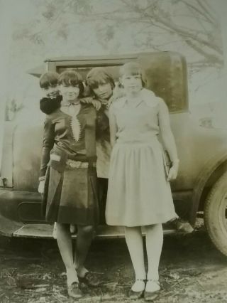 Vintage Snapshot Photo 3 Young Women Flapper Girls Girl Ford Model T A