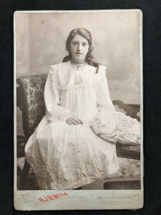Victorian Photo: Cabinet Card: Young Lady White Lace: Wills: Cardiff