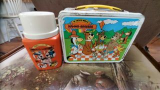 The Funtastic World Of Hanna Barbera Metal Lunch Box W/thermos 1977