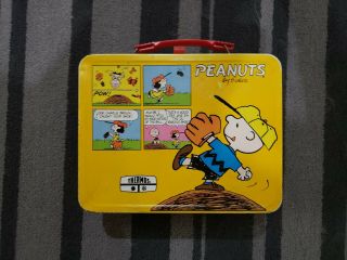 Vintage 1980s Peanuts Gang Charlie Brown Snoopy Yellow Metal Lunchbox [thermos]