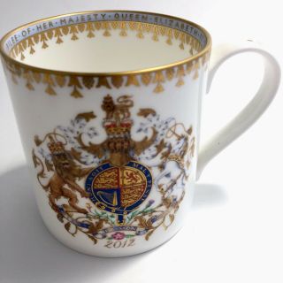 Queen Elizabeth Diamond Jubilee Buckingham Palace 2012 Mug