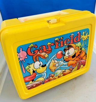 Vintage 1978 Garfield & Odie Yellow Plastic Lunch Box And Thermos,  Great Shape