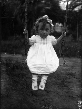 Glass B&w Negative C.  1900 Small Girl/child,  Stuttgart Germany