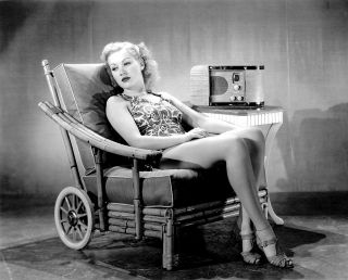 1938 Betty Grable B/w Classic Glamour Photo (celebrities)
