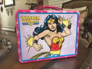 Wonder Woman Tin Metal Lunchbox Dc Comics The Tin Box Co.  2001