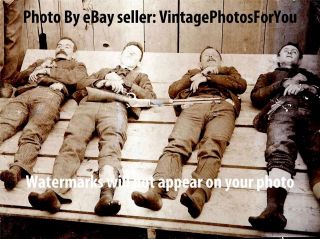 1892 Old Wild West Outlaws/gunfight Coffeyville,  Kansas Dalton Gang Death Photo