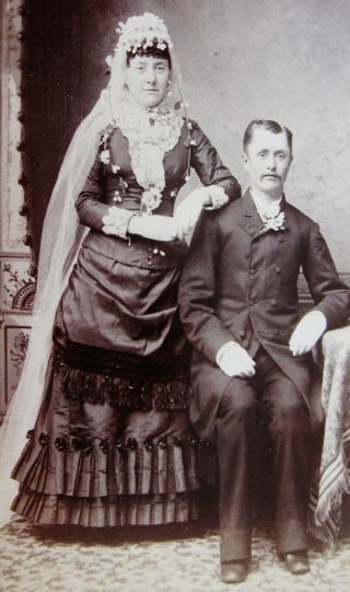 Antique Cdv Photo Wedding Portrait Lovely Bride & Groom By A.  Hillman Buffalo Ny
