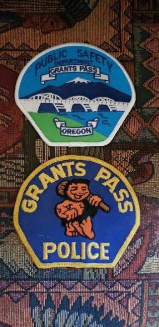 2 Police Patches From Grants Pass