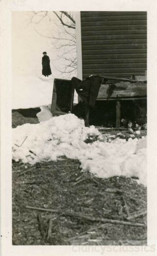 1918 Abstract Woman Lady Black Snow Floating In Snow