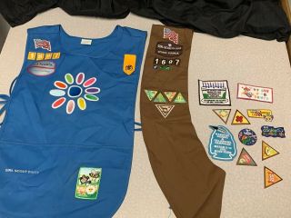 Girl Scouts Blue Apron Brownies Sash With Badges Pins And Patches Z4