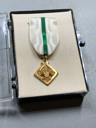 Vintage Boy Scouts Bsa 10k Gold Filled Medal Pin - In Case Patch Award