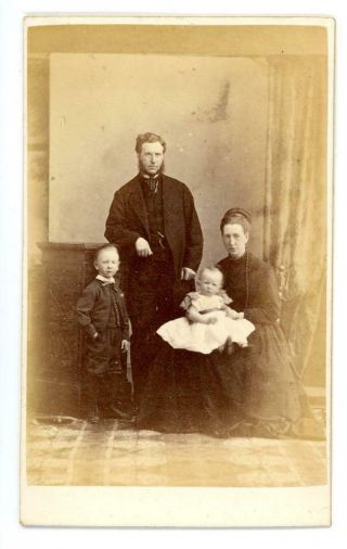 Family Group On Cdv By Thomas Buist Of Elie In Fife