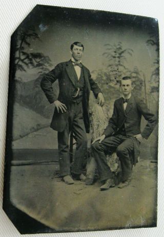 ANTIQUE TINTYPE PHOTO OF 2 HANDSOME DAPPER YOUNG MEN NICELY POSED AND DRESSED 2