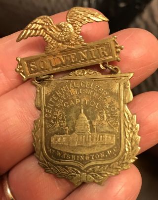 Vintage 1900 Souvenir Pinback Badge - Washington Dc Capitol Building - Brass Pin