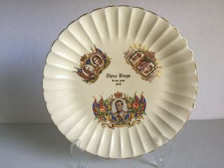 Sovereign Potters Canada Three Kings In One Year Commemorative Plate 9 7/8 "