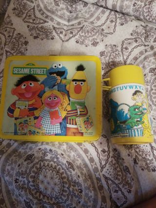 Vintage 1979 Aladdin Sesame Street Metal Lunch Box With Thermos