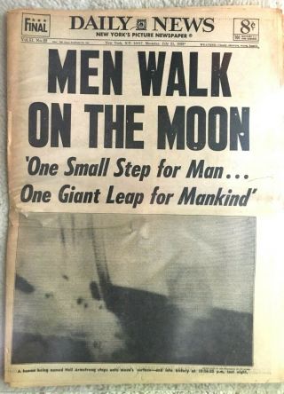 Apollo 11 Moon Landing Newspaper - York Daily News July 21,  1969 Final Ed