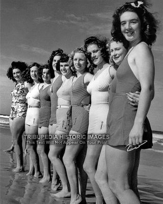 1930s Vintage Photo Girls In Bathing Suits Beach Flappers Cute 30s Swimsuits