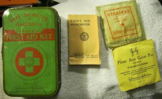 Vintage Boy Scouts Of America First Aid Kit Johnson & Johnson 1940 Tin Can,  Book