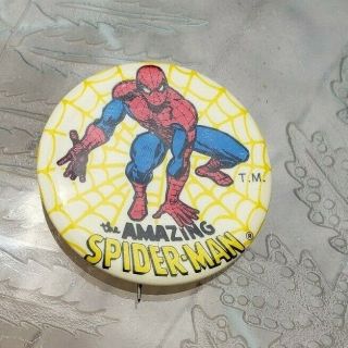 Vintage 1975 Spiderman Pin Pinback 1 3/4 Inch Marvel Comic Book Button