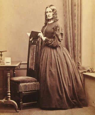 Cdv Lady Long Ringlets In Hair Reading Book Sheffield Antique Victorian Photo