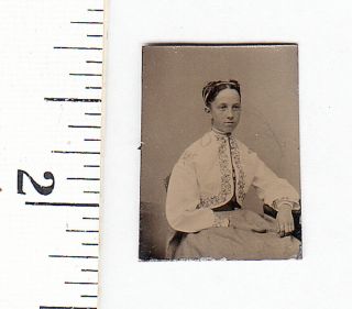 Civil War Era Miniature Gem Tintype Photo.  Pretty Young Woman.  524l