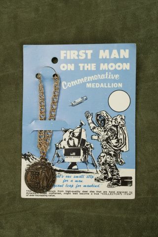 Vintage First Man On The Moon Commemorative Bracelet (b4a - 2) Medallion