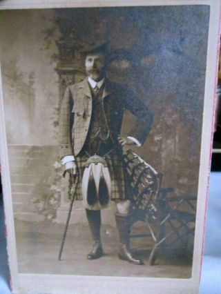 Victorian Cabinet Photograph Of A Fine Scottish Gentleman Wearing Kilt Sporran