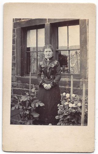 Cdv Victorian Lady In The Garden Carte De Visite Photograph