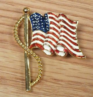 Ripple Style Red White And Blue Collectible American Flag Pin / Brooch Read